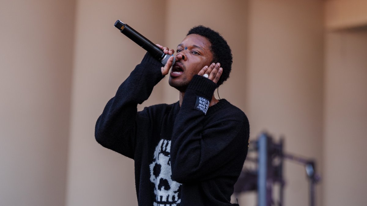 Family of 14-year-old found dead in singer D4vd's Tesla seeks death penalty