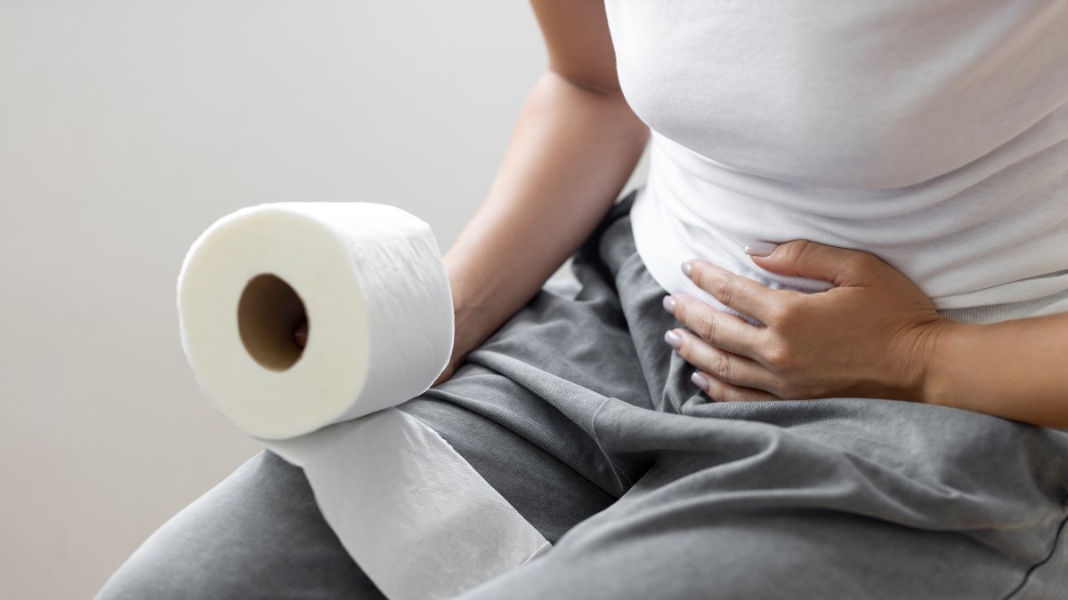 Cyclospora vs. food poisoning: The difference in symptoms and when they might appear