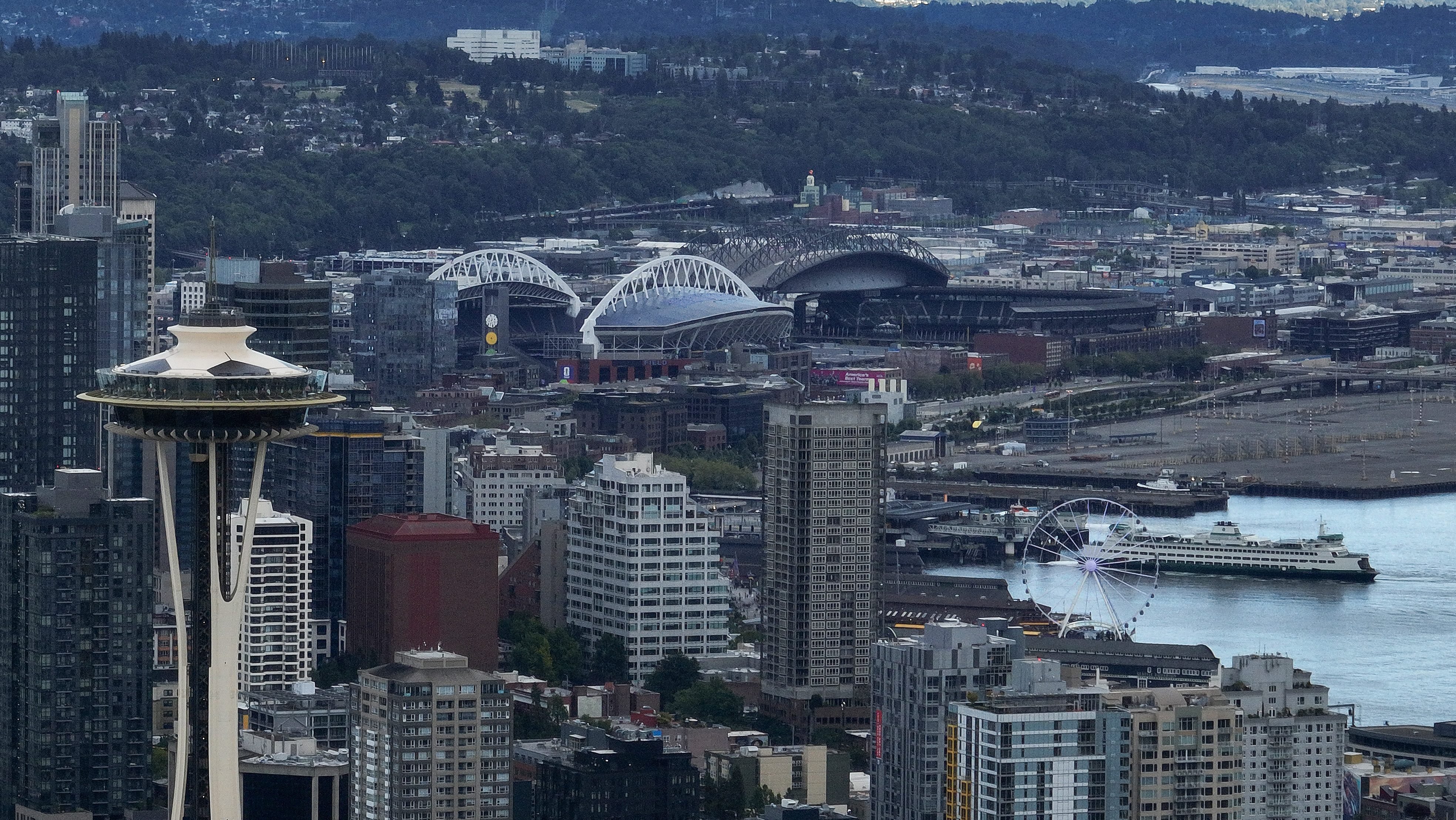 Multiple people injured in Seattle Center shooting, police say