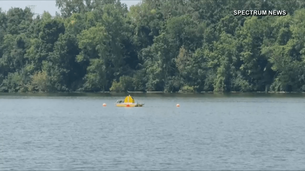 5 adults, including 2 couples drown in Ohio river after jumping in to help struggling swimmer