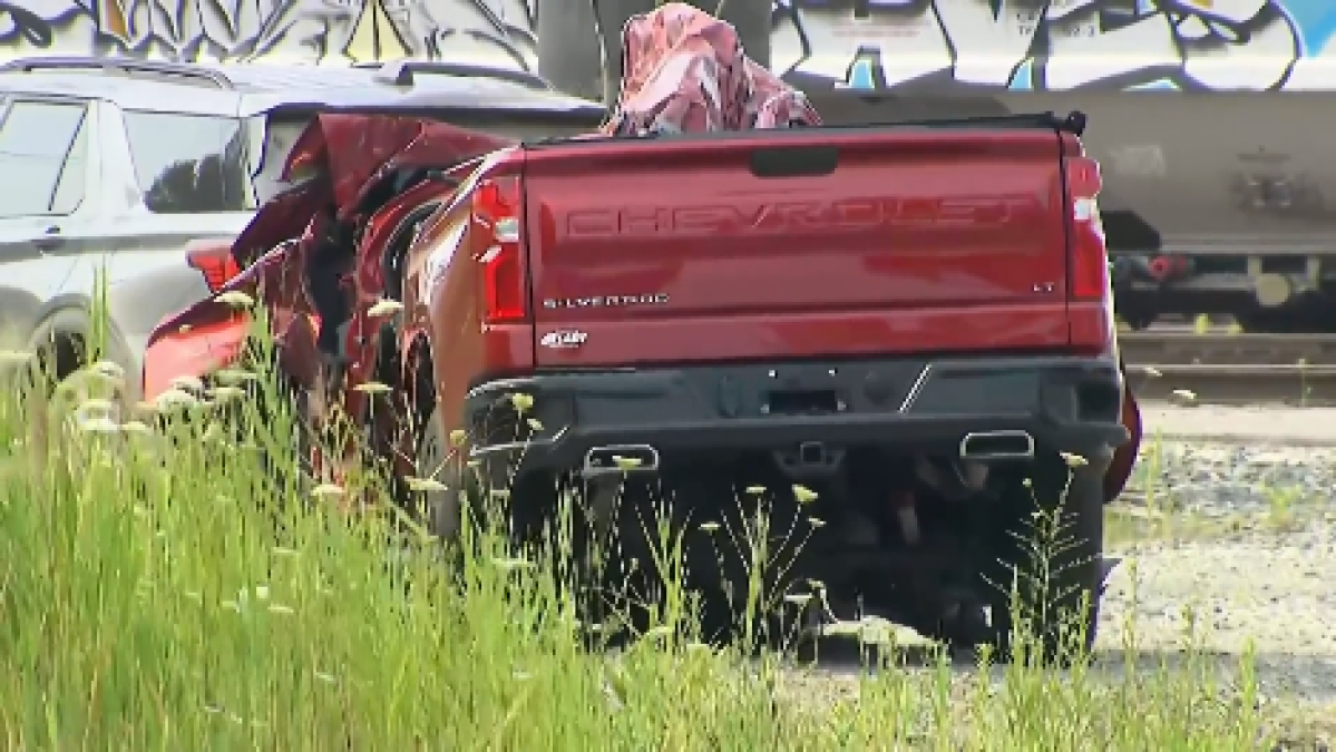 4 NW suburban teens killed after car speeds off bridge, crashes into train in Chicago