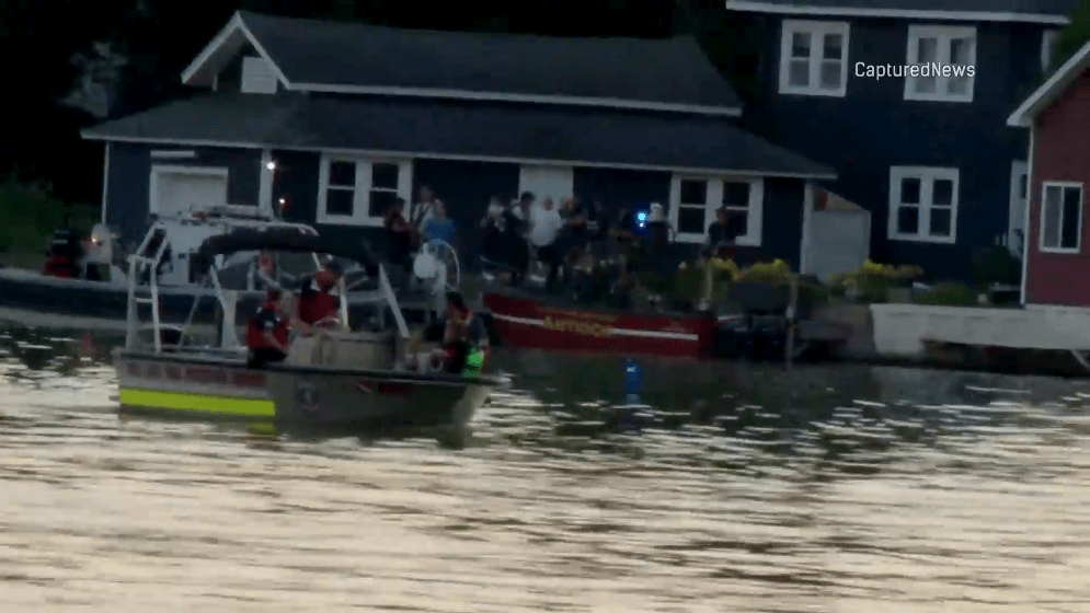 15-year-old boy dies after going underwater in popular Chain O'Lakes