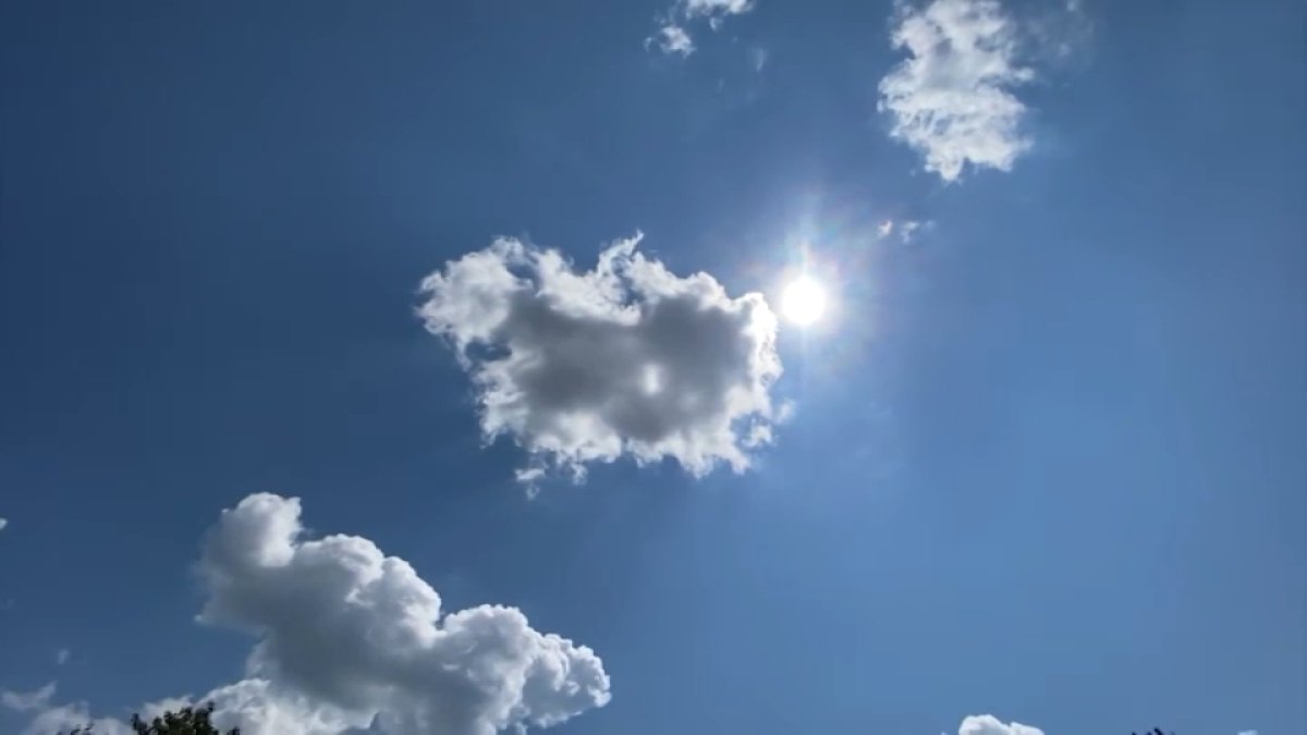 Chicago sets new daily temperature record as mercury soars Monday