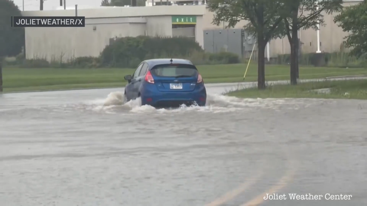 ‘Use extreme caution: Several roads severely flooded in Joliet after heavy rain ‘Use extreme caution: Several roads severely flooded in Joliet after heavy rain