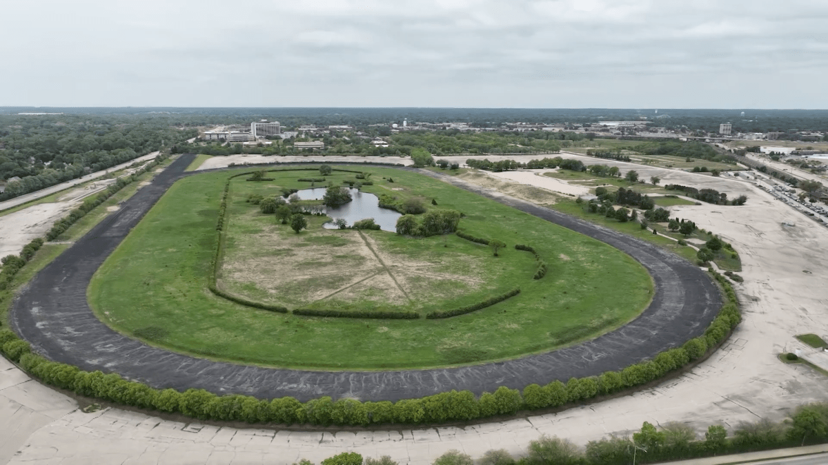 Illinois Senate bill offers best path to keep Bears from Indiana, Arlington Heights mayor says Illinois Senate bill offers best path to keep Bears from Indiana, Arlington Heights mayor says