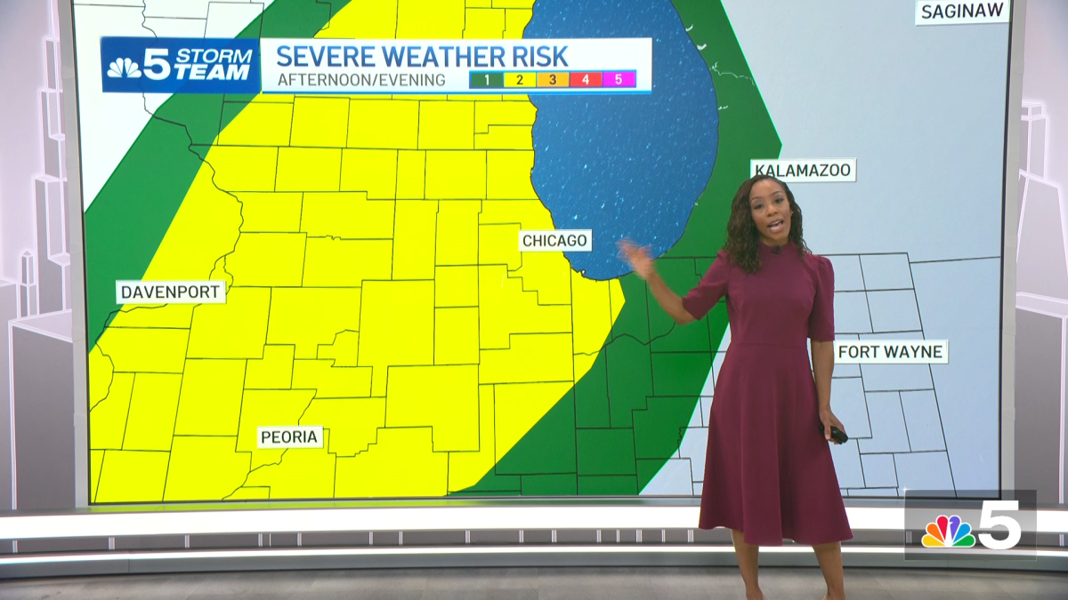 Severe thunderstorm watches, warnings in effect across Chicago area as storms move in Severe thunderstorm watches, warnings in effect across Chicago area as storms move in