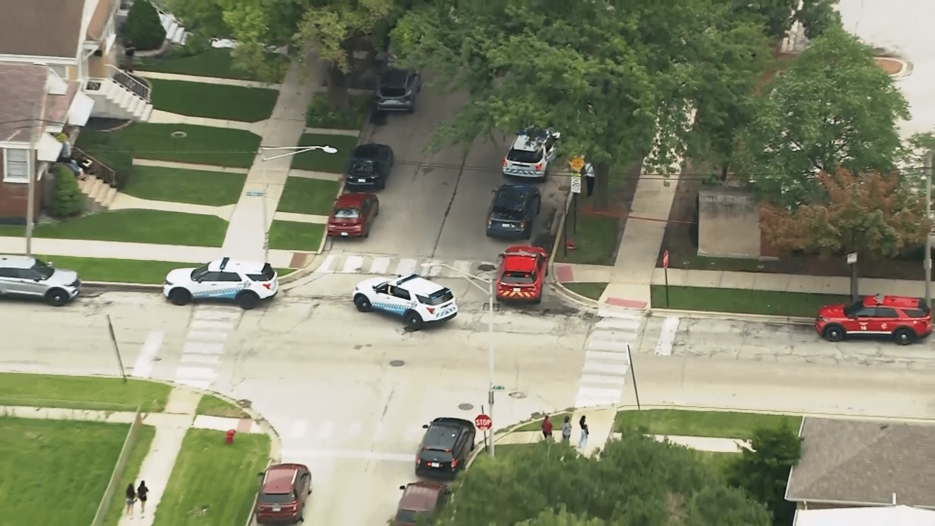 2 critically injured in shooting at Garfield Ridge elementary school: Fire officials