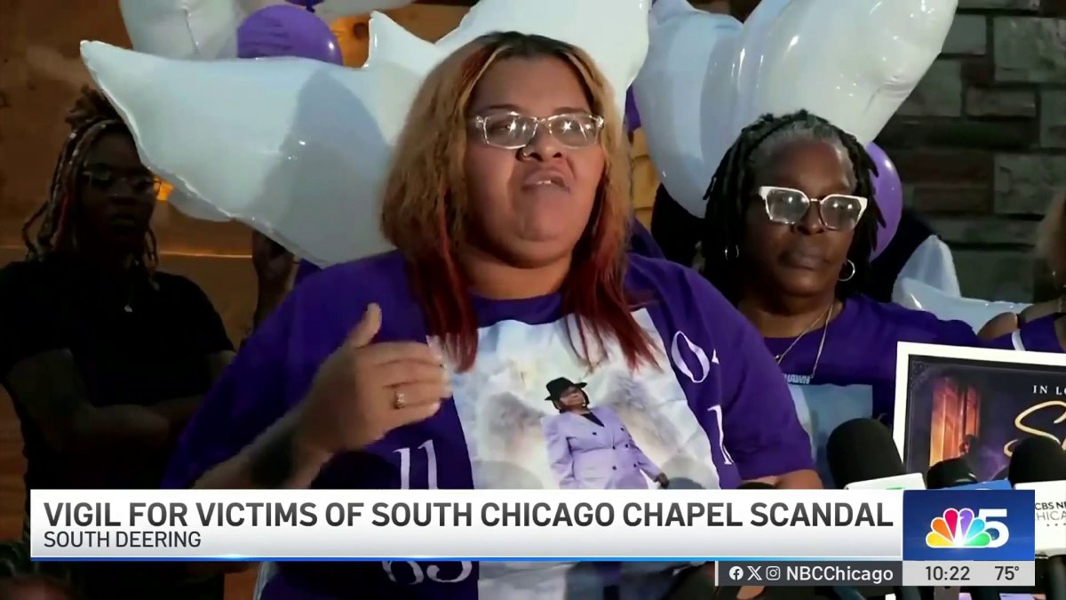Families impacted by South Chicago Chapel funeral home gather for vigil