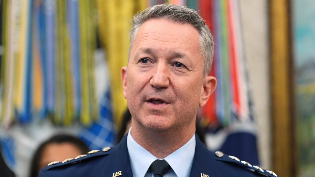 Image for U.S. military has no plans to send troops to polls: Top general