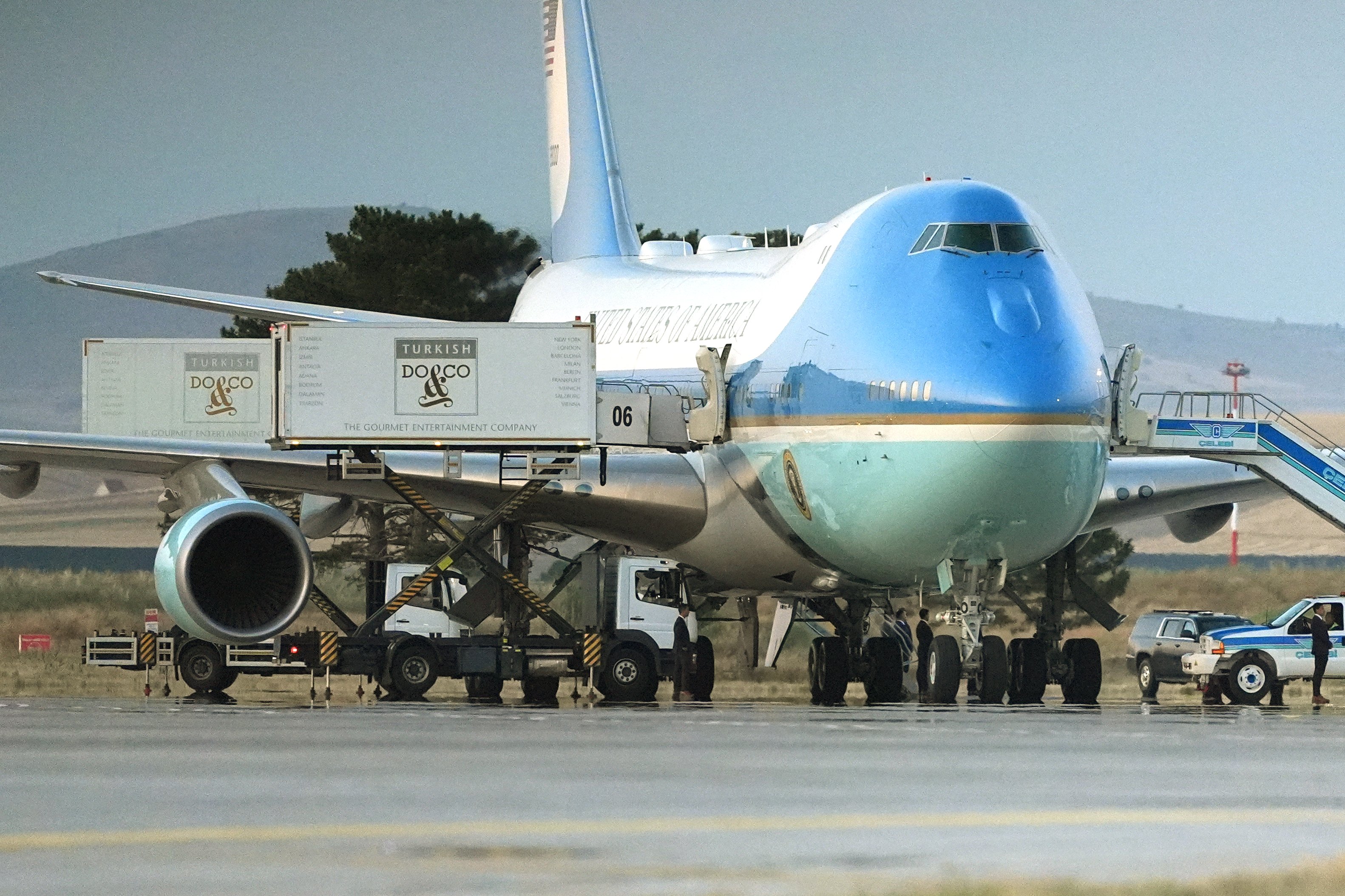 Trump used elaborate ruse to fly out of Turkey following summit because of Iran threat, report says