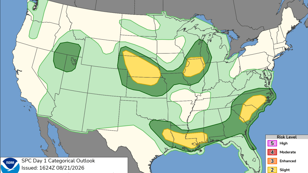 Severe weather, thunderstorms threaten Chicago area Friday night: Full storm timeline here Severe weather, thunderstorms threaten Chicago area Friday night: Full storm timeline here