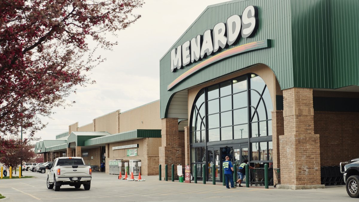 Only in the Midwest: Mail carrier accused of stealing Menards rebates Only in the Midwest: Mail carrier accused of stealing Menards rebates
