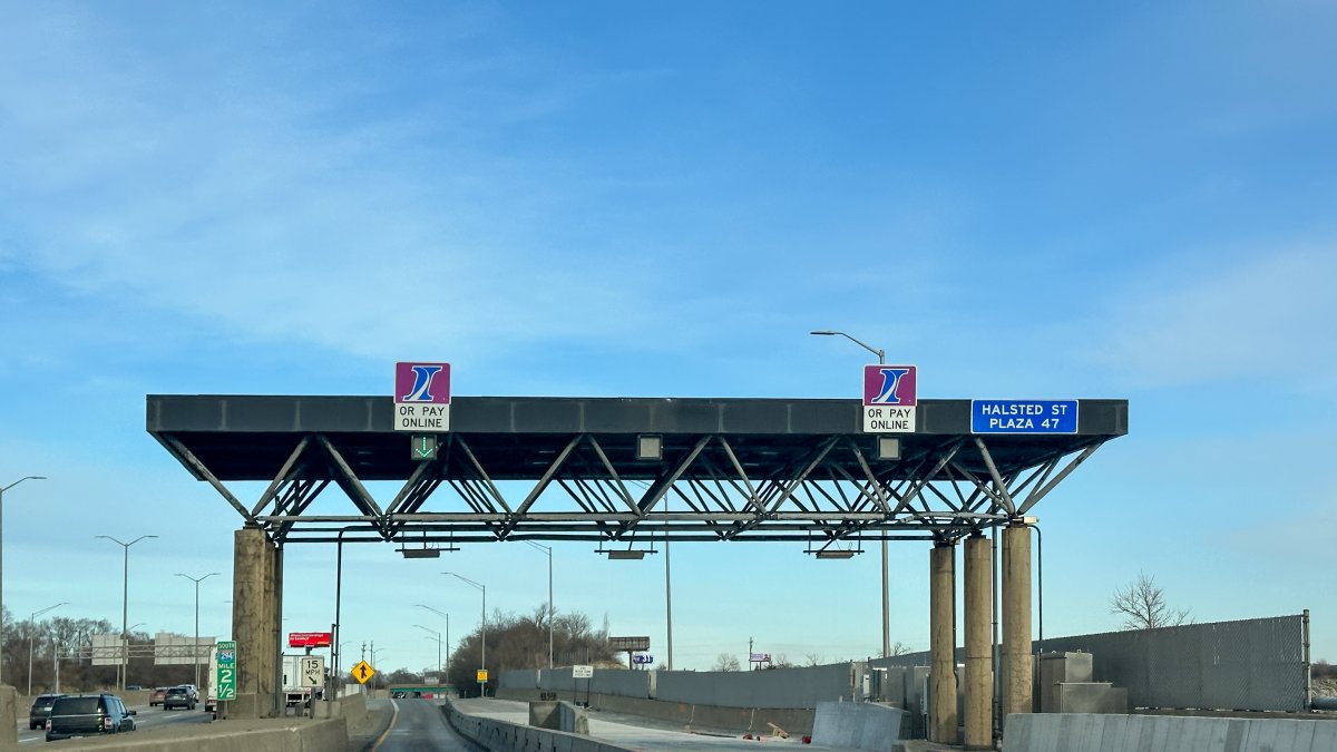 Largest rate hike in years coming for Illinois Tollway drivers. How much more you could pay Largest rate hike in years coming for Illinois Tollway drivers. How much more you could pay