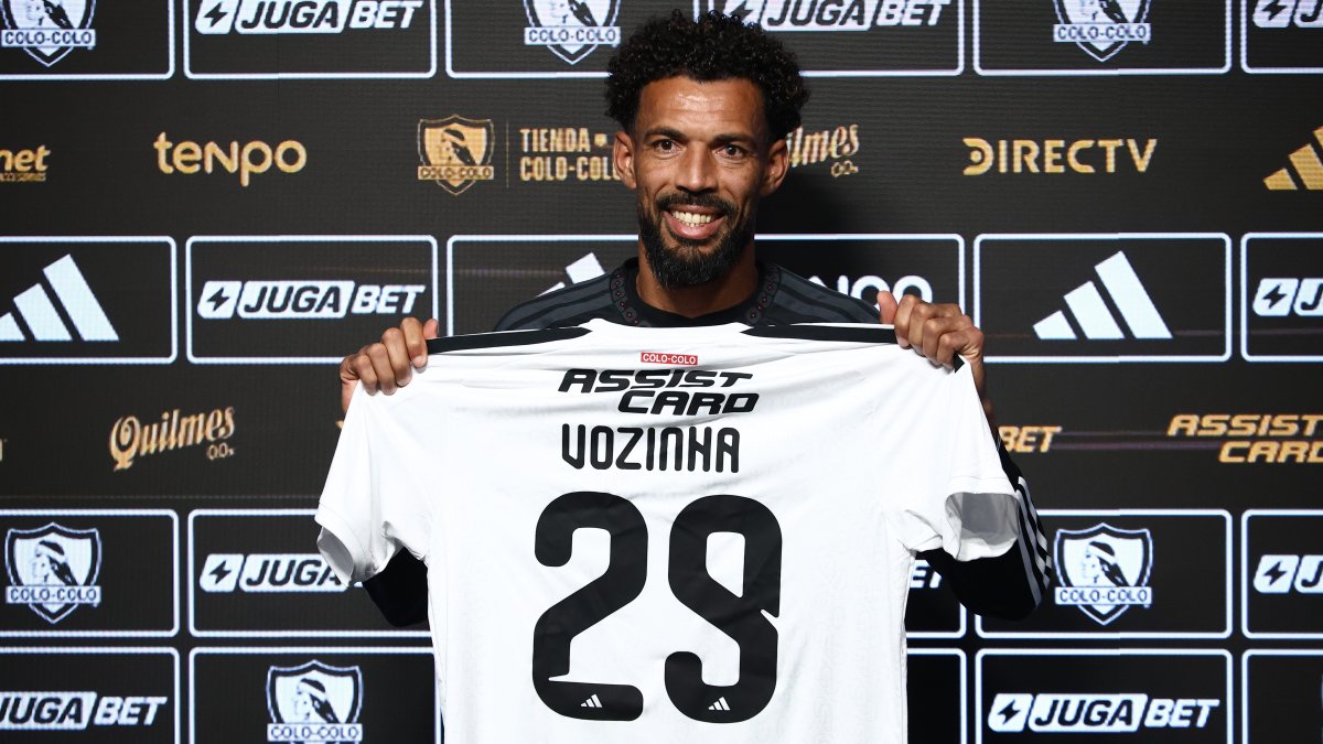 Cape Verde’s 40-Year-Old World Cup Star Vozinha Joins Chile’s Colo-Colo
