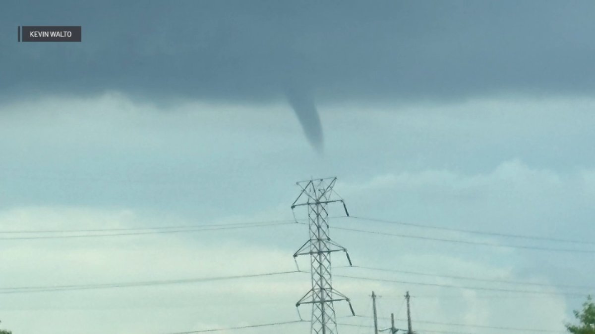 Forecasters warn of possible funnel clouds in Chicagos south suburbs