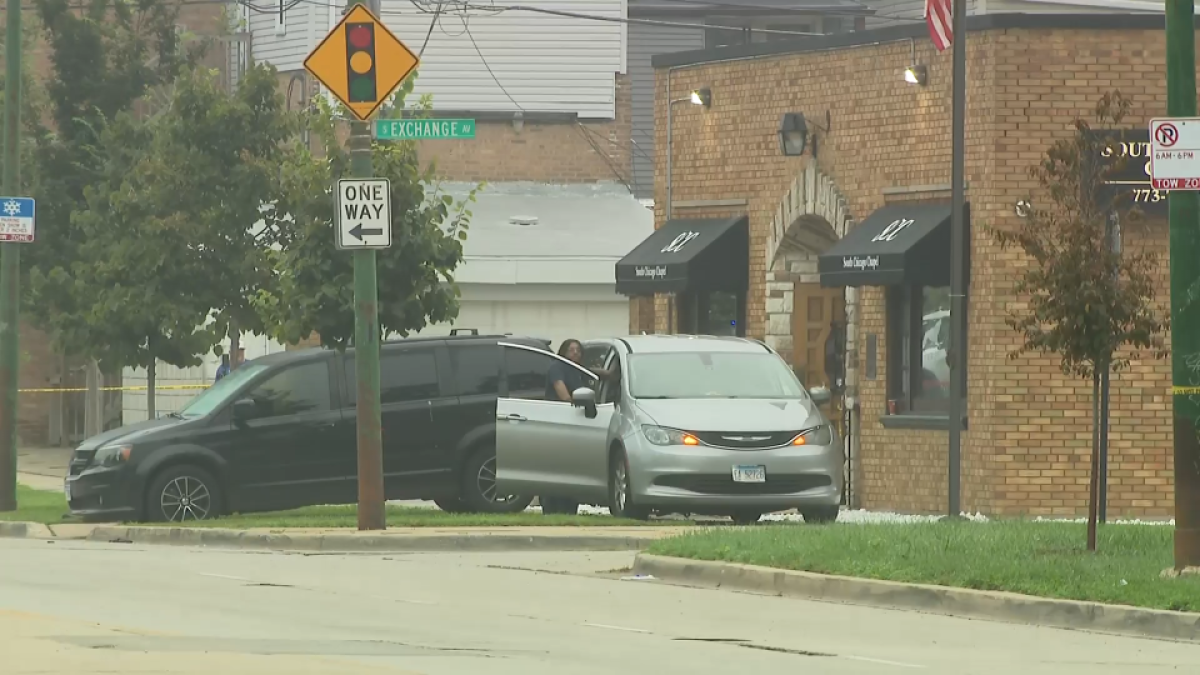 &lsquo;Horrified: New details after decomposing bodies found at Chicago funeral home; licenses suspended
