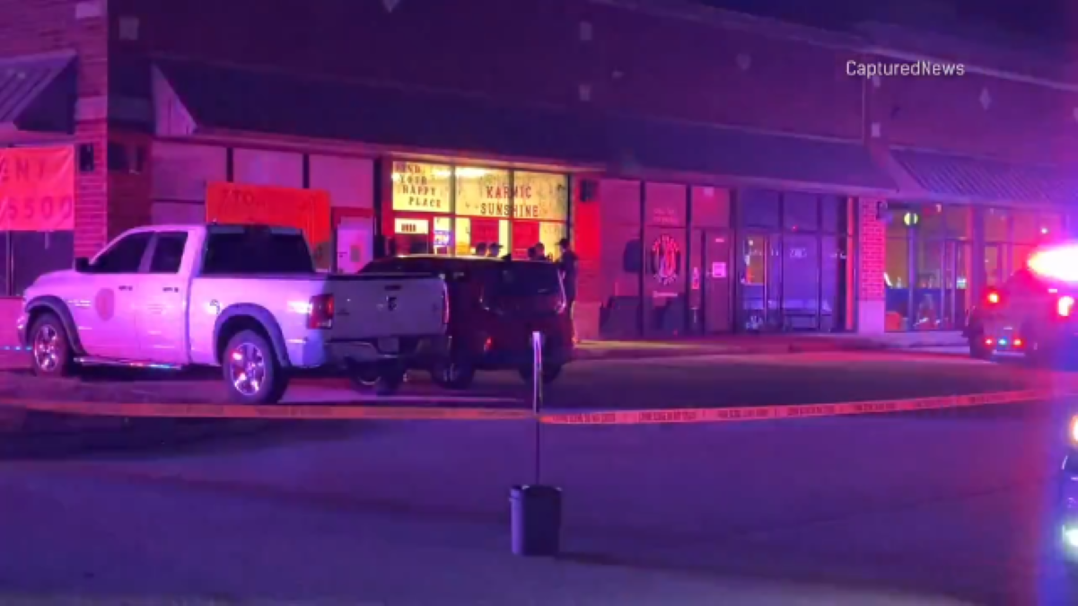 Woman killed, another hurt in shooting at NW Indiana antique shop