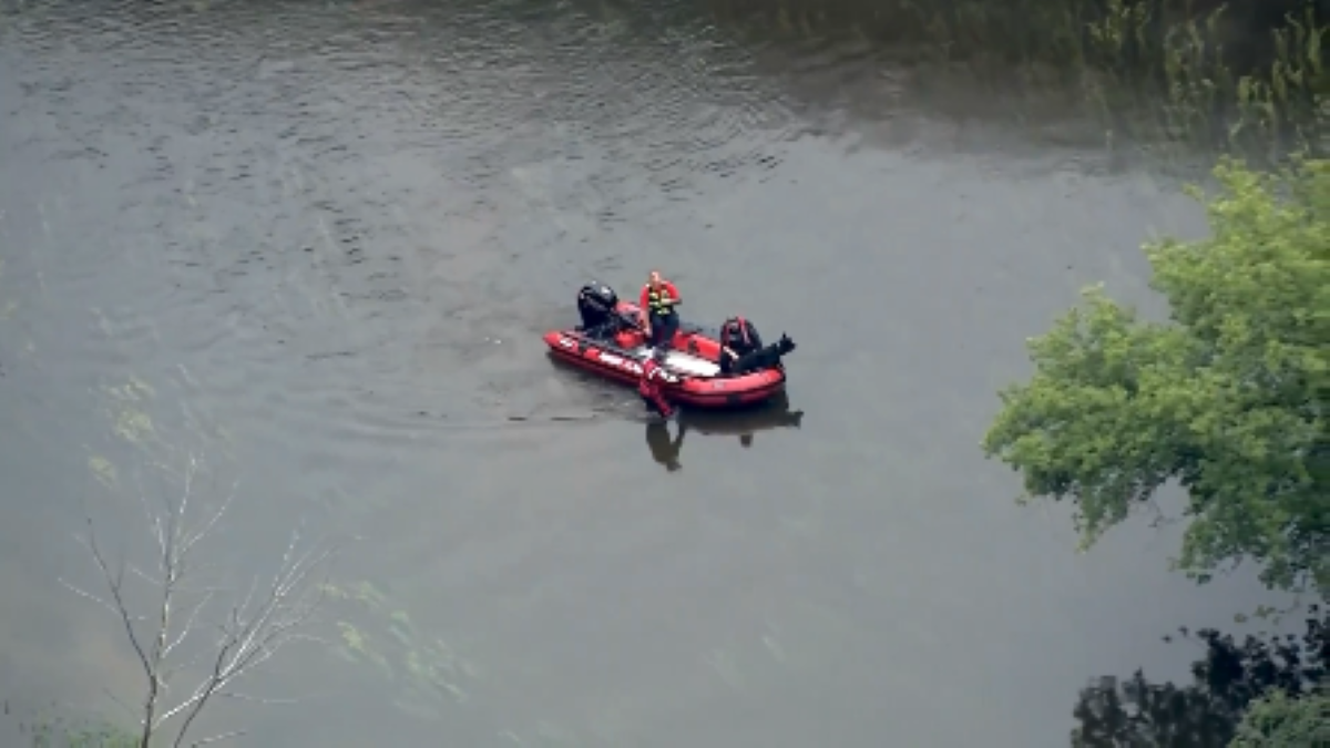 Man found dead in Des Plaines River after being reported missing in Evanston Man found dead in Des Plaines River after being reported missing in Evanston
