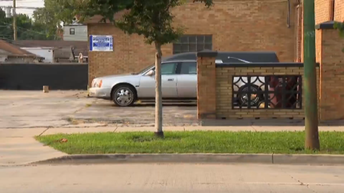 Bohemian National Cemetery accused of improperly storing human remains