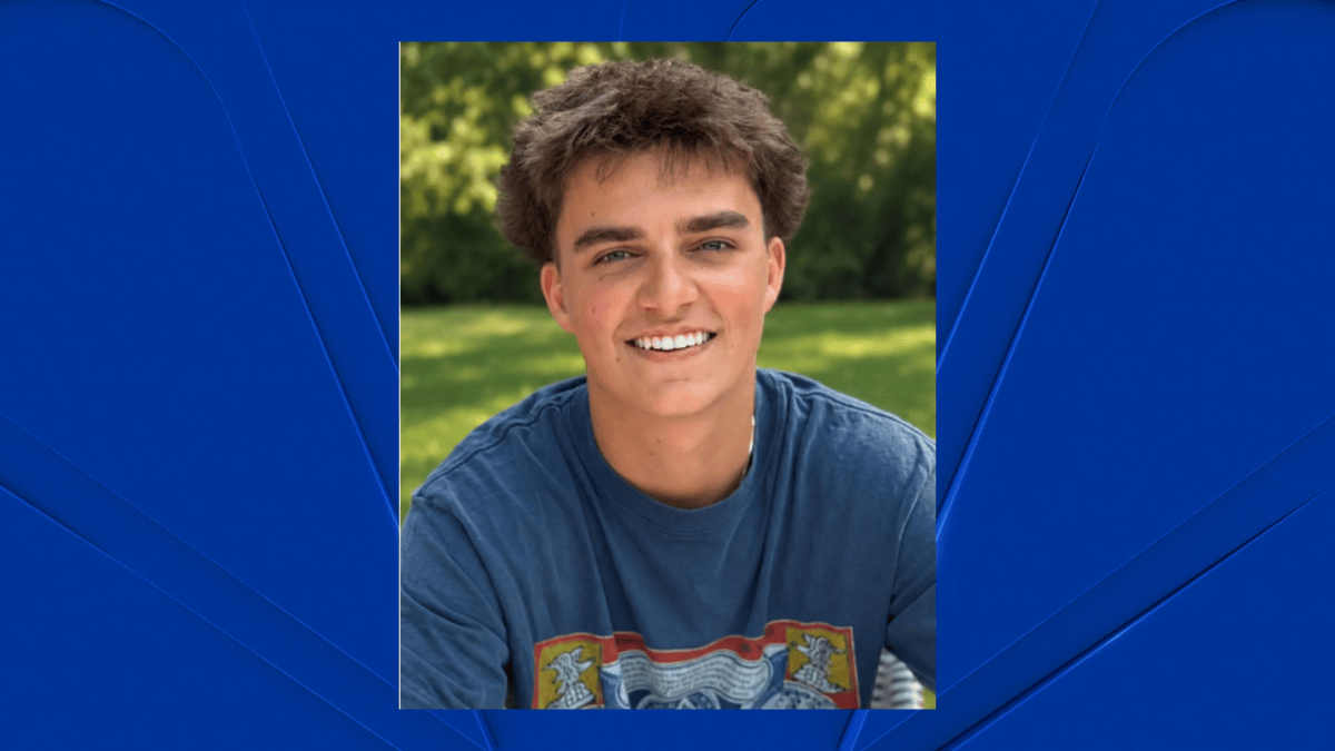 Suburban teen dies on homecoming night after complication from rare genetic condition Suburban teen dies on homecoming night after complication from rare genetic condition