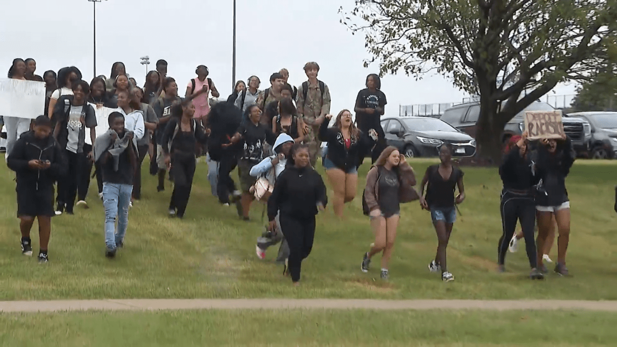 Lincoln-Way East students walk out after racist incidents involving Homewood-Flossmoor