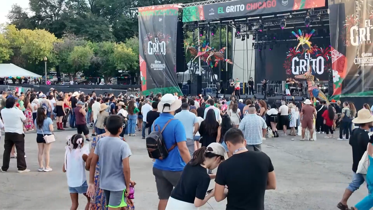 El Grito celebration of Mexican Independence Day draws crowds to Grant Park