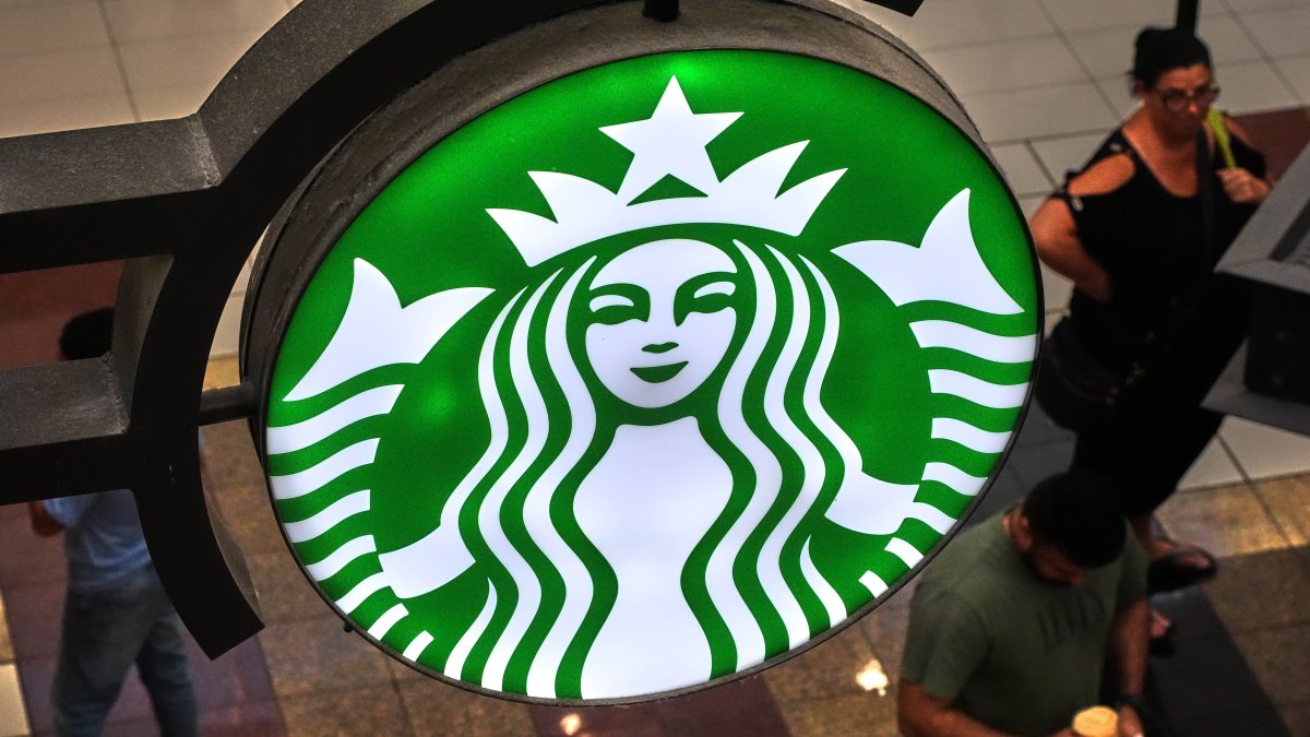 Starbucks to close 250 stores in North America this week in 2nd wave of cuts
