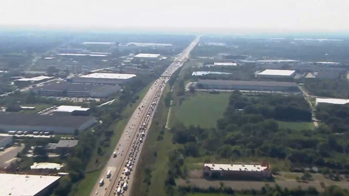Major backup, delays on I-88 in western suburbs after crash leaves lanes blocked