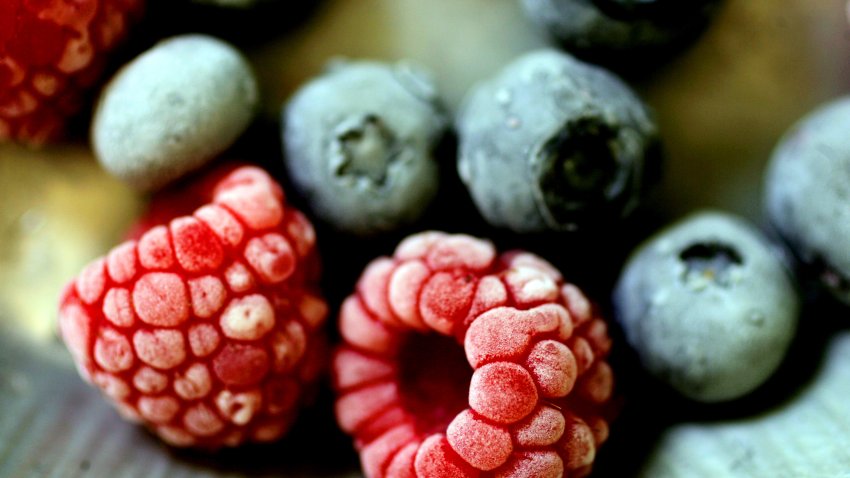 Summer berries such as raspberries and blueberries freeze well for a treat in the winter. (Juli Leonard/Raleigh News & Observer/Tribune News Service via Getty Images)