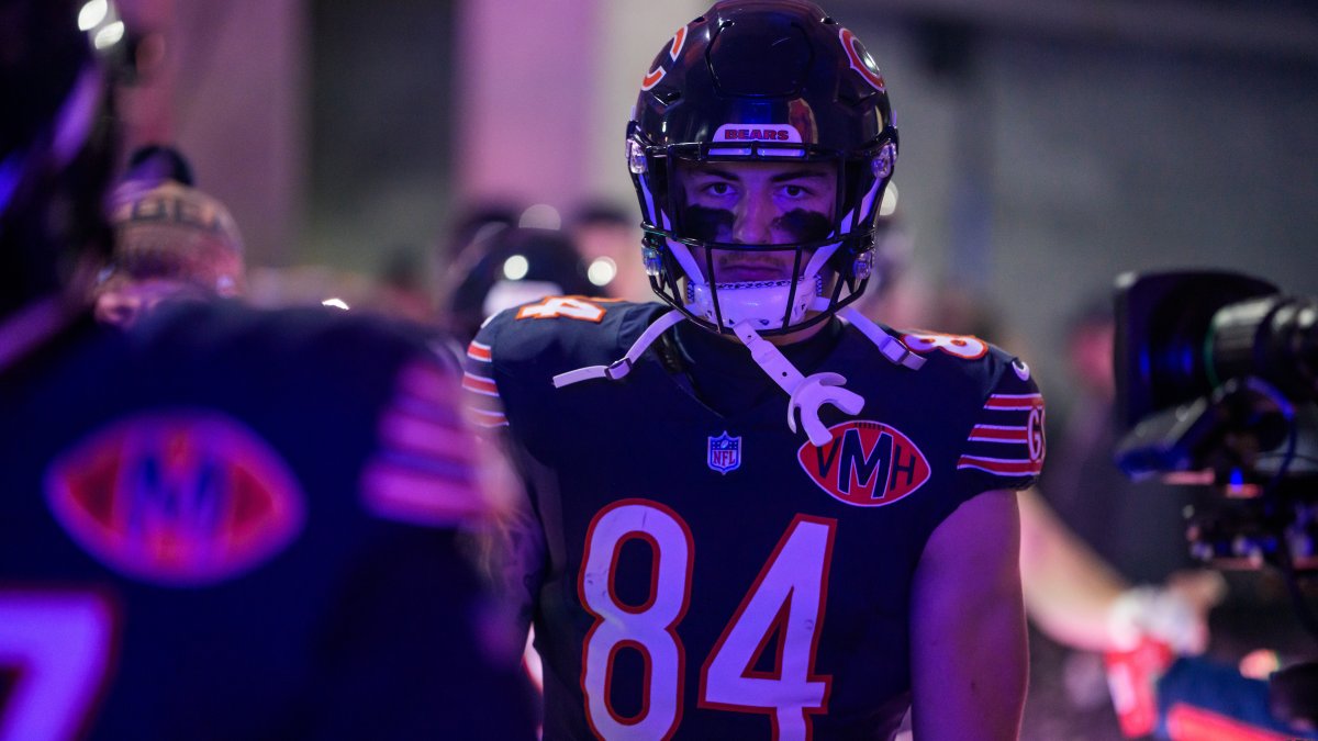 Live Updates: Bears, Panthers set to kick off season in Charlotte, but will Rome Odunze play?