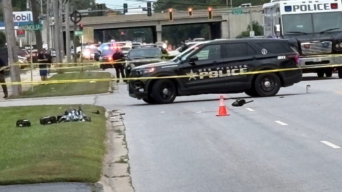 Man shot by Des Plaines police officer during domestic disturbance response Man shot by Des Plaines police officer during domestic disturbance response