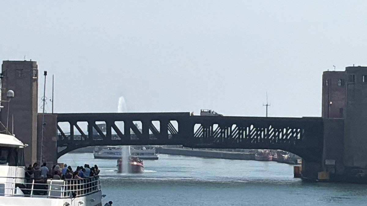 DuSable Lake Shore Drive bridge malfunctions due to heat, leading to major traffic jam
