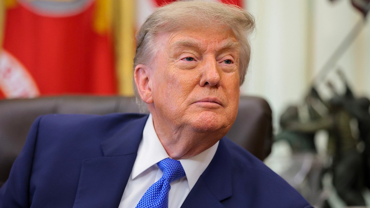 Trump says he’s banning CNN, MS NOW, Politico from White House – NBC ...