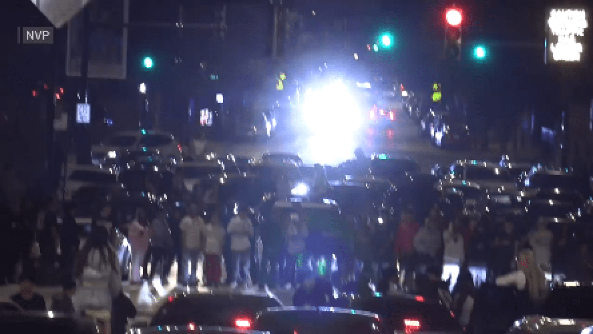 Video captures dangerous stunts during Pilsen street takeover Video captures dangerous stunts during Pilsen street takeover