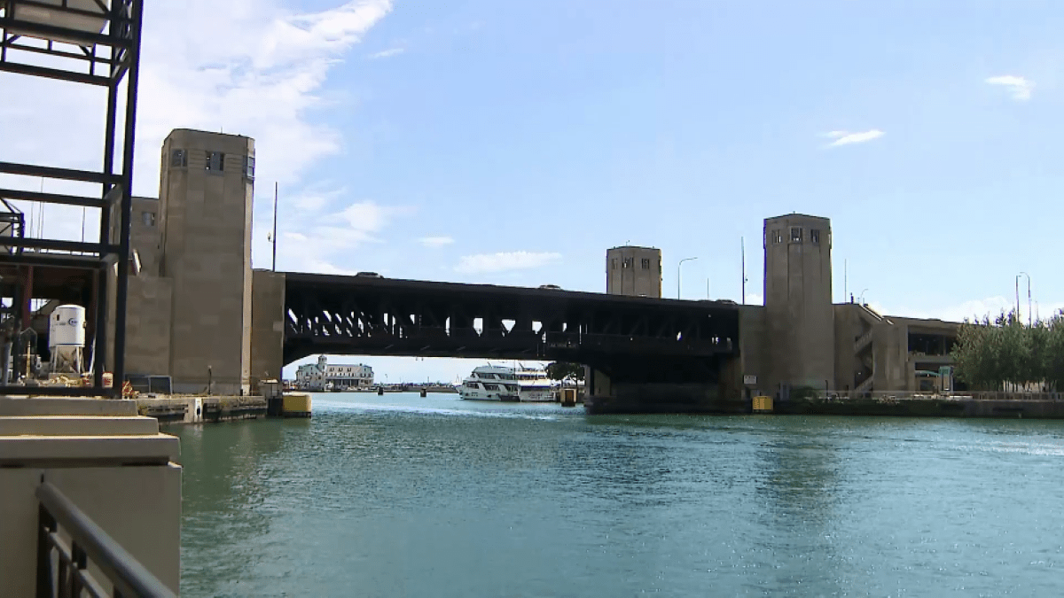 Overnight DuSable Lake Shore Drive bridge closures set for coming days