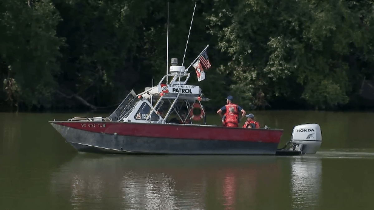 Woman's body found day after car plunged into Little Calumet River