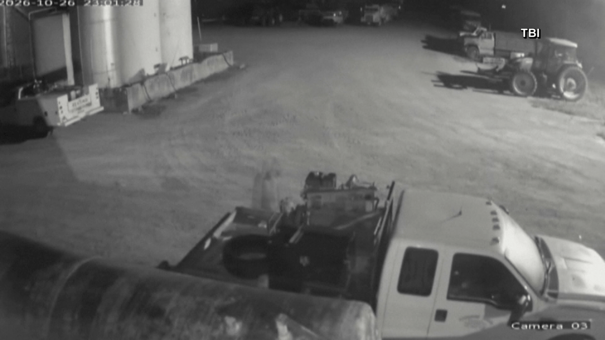 Truck stolen by escaped Tennessee inmate is found abandoned in Illinois, authorities say Truck stolen by escaped Tennessee inmate is found abandoned in Illinois, authorities say