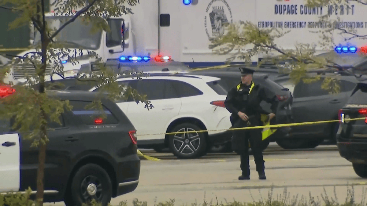 Suburban man killed in shooting at Oakbrook Center Mall identified as 28-year-old