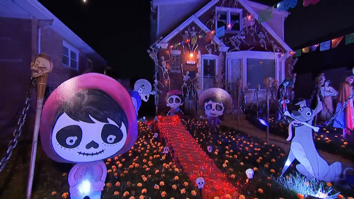 Oriole Park family draws big crowds with ‘Coco'-themed house
