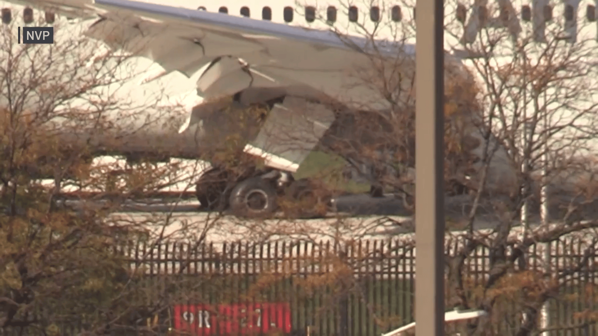 American Airlines plane tire flattened after emergency landing at O'Hare Airport