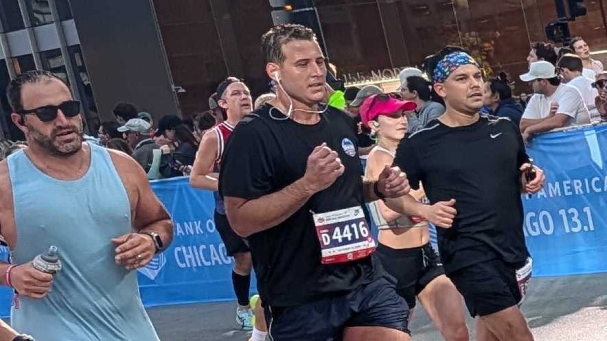 Famous finishers at the 2026 Bank of America Chicago Marathon: A celebrity list Famous finishers at the 2026 Bank of America Chicago Marathon: A celebrity list