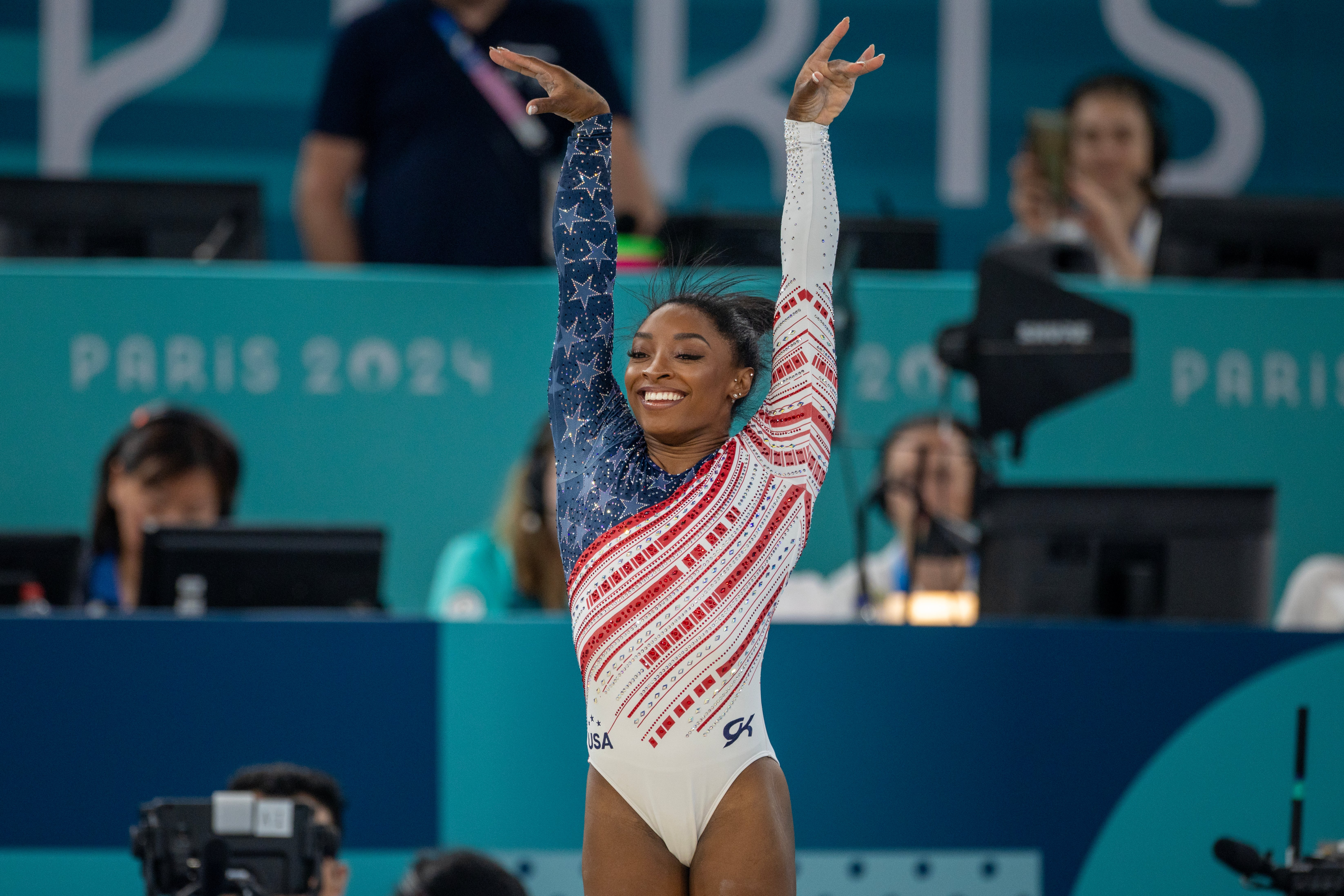 Simone Biles praises ‘TODAY' anchor Laura Jarrett for dressing up as her for Halloween