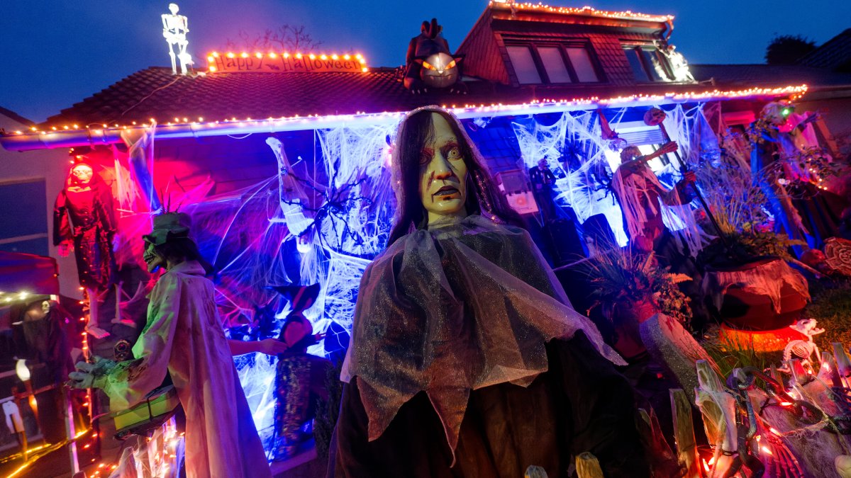 Can Halloween scares actually be dangerous for your heart? What cardiologists say Can Halloween scares actually be dangerous for your heart? What cardiologists say