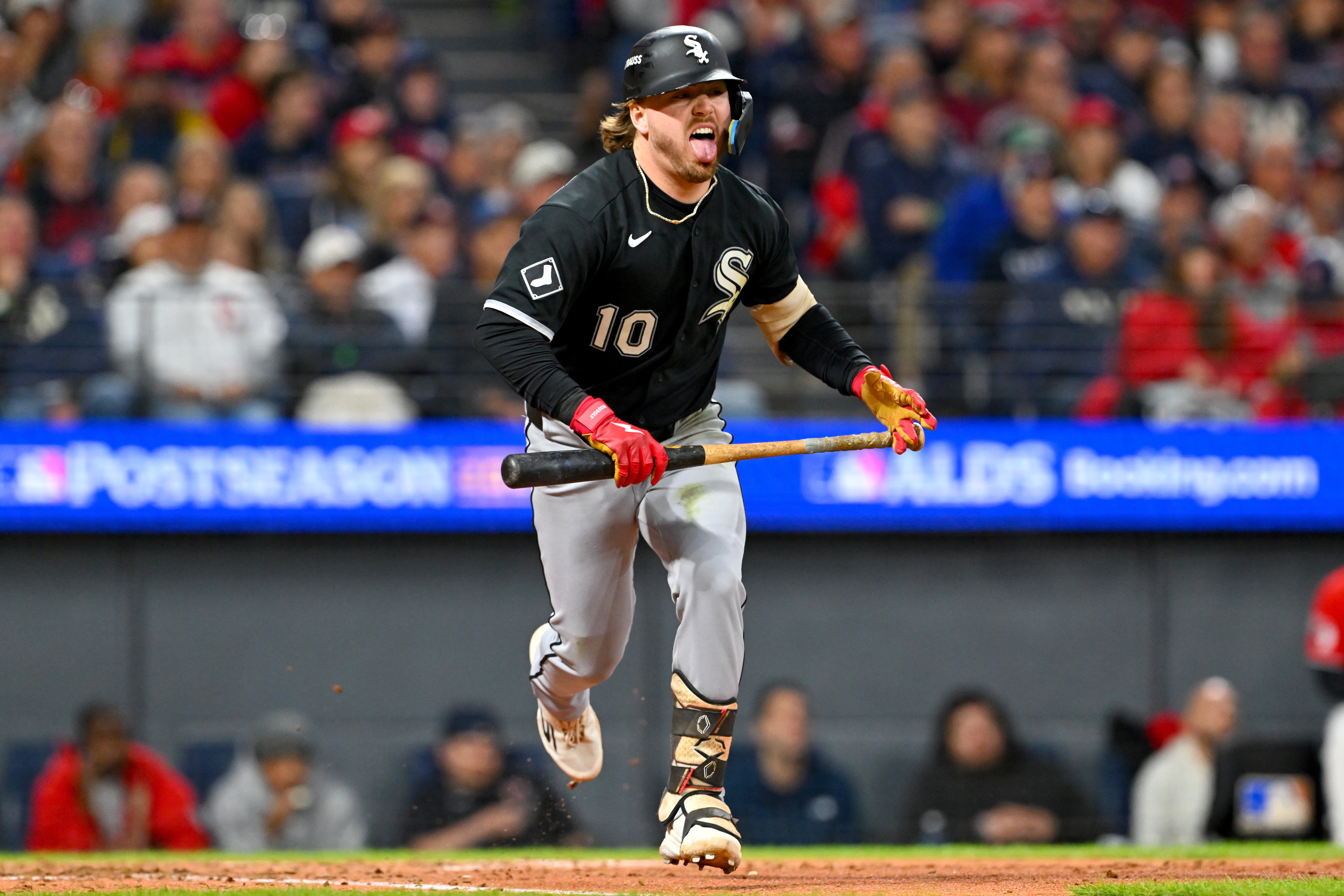 Chicago White Sox stun Guardians, seize 2-0 lead in ALDS