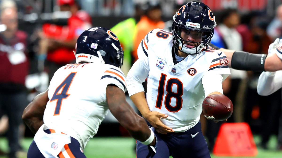 Chicago Bears hang on after Atlanta Falcons comeback attempt falls short Chicago Bears hang on after Atlanta Falcons comeback attempt falls short