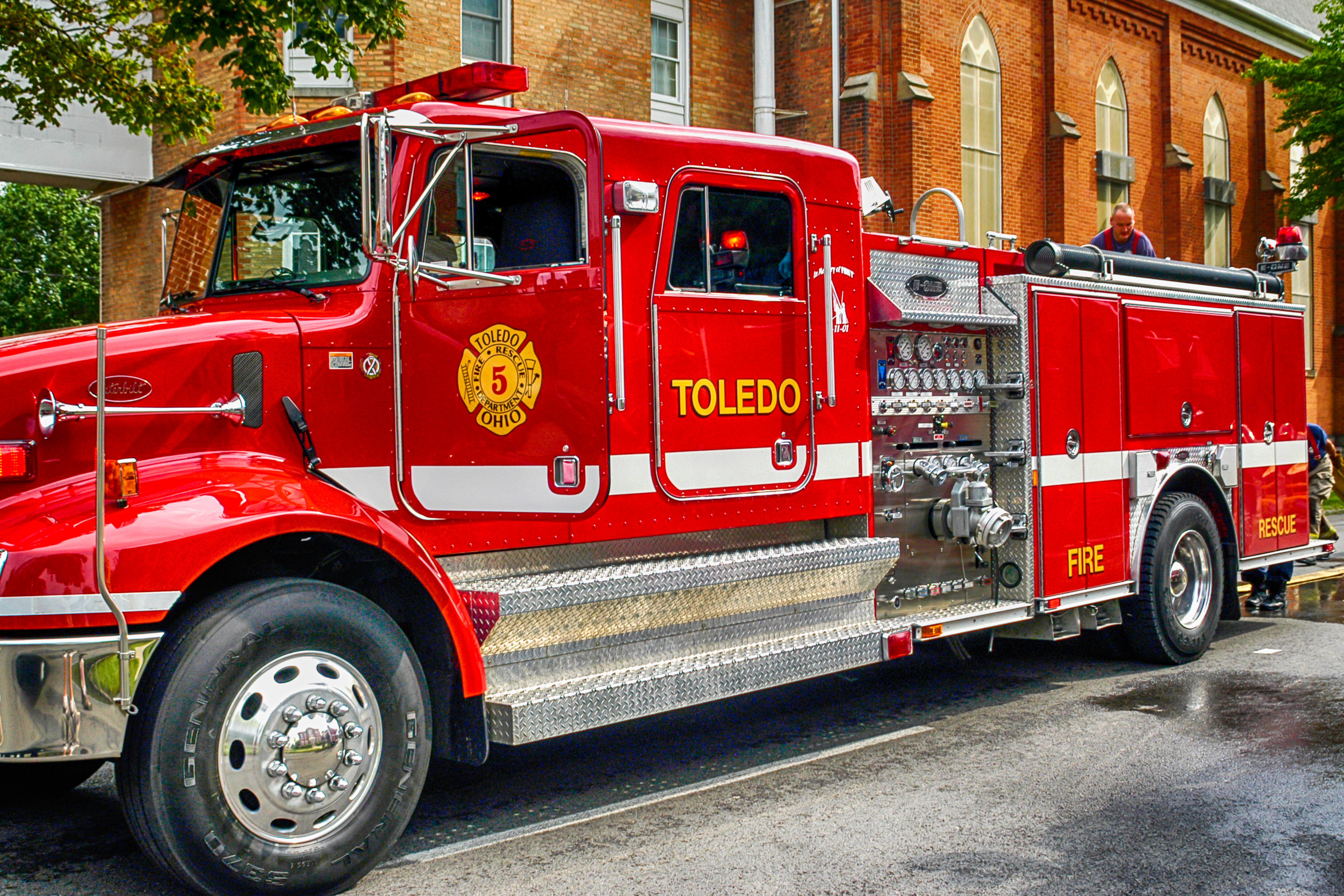 Evacuations and shelter-in-place orders issued in Toledo, Ohio after chemical release