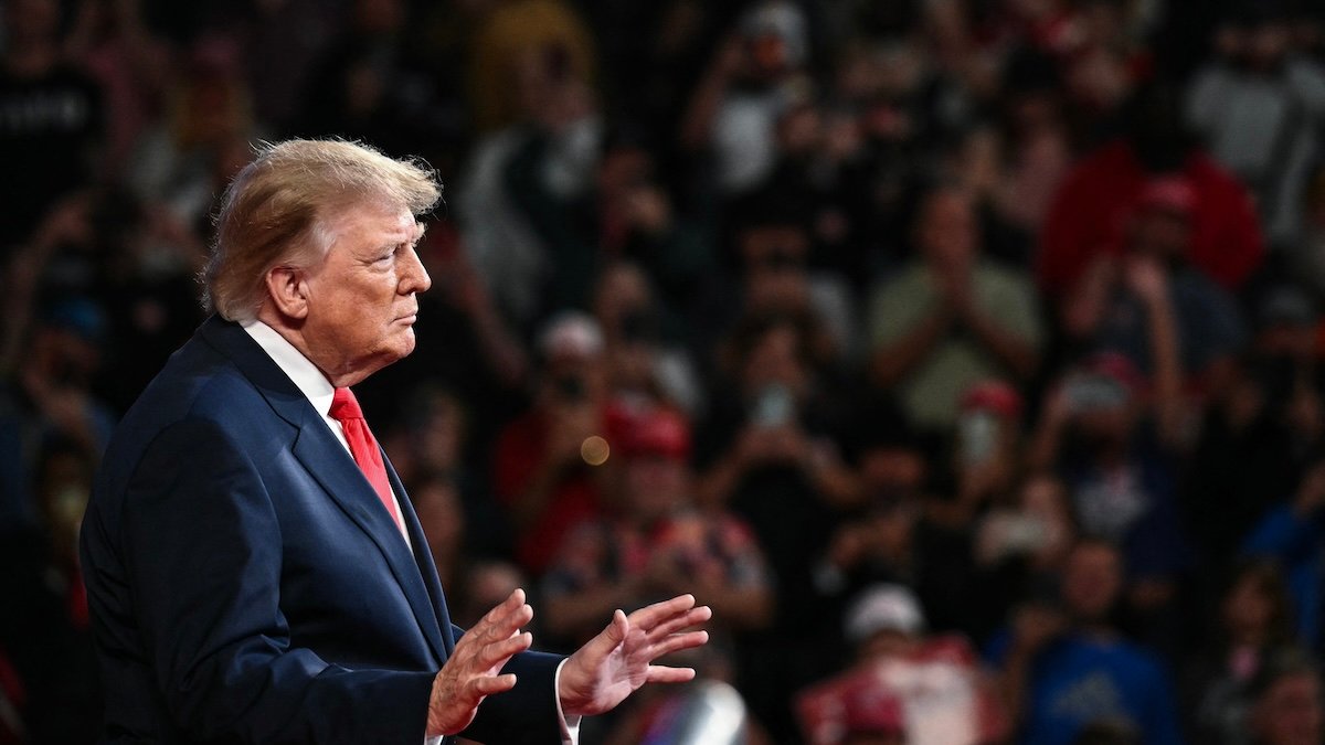Trump promises $5,000 check to voters if Republicans win midterms