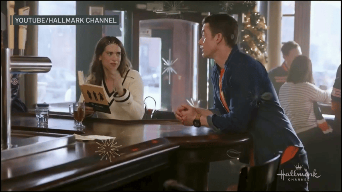 Review: Bears-themed Hallmark movie &lsquo;Holiday Touchdown: A Bears Love Story