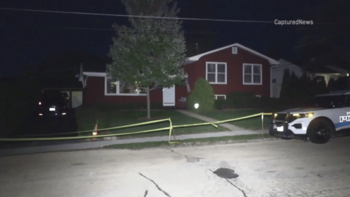 Large police investigation underway at house in north suburban Mundelein Large police investigation underway at house in north suburban Mundelein