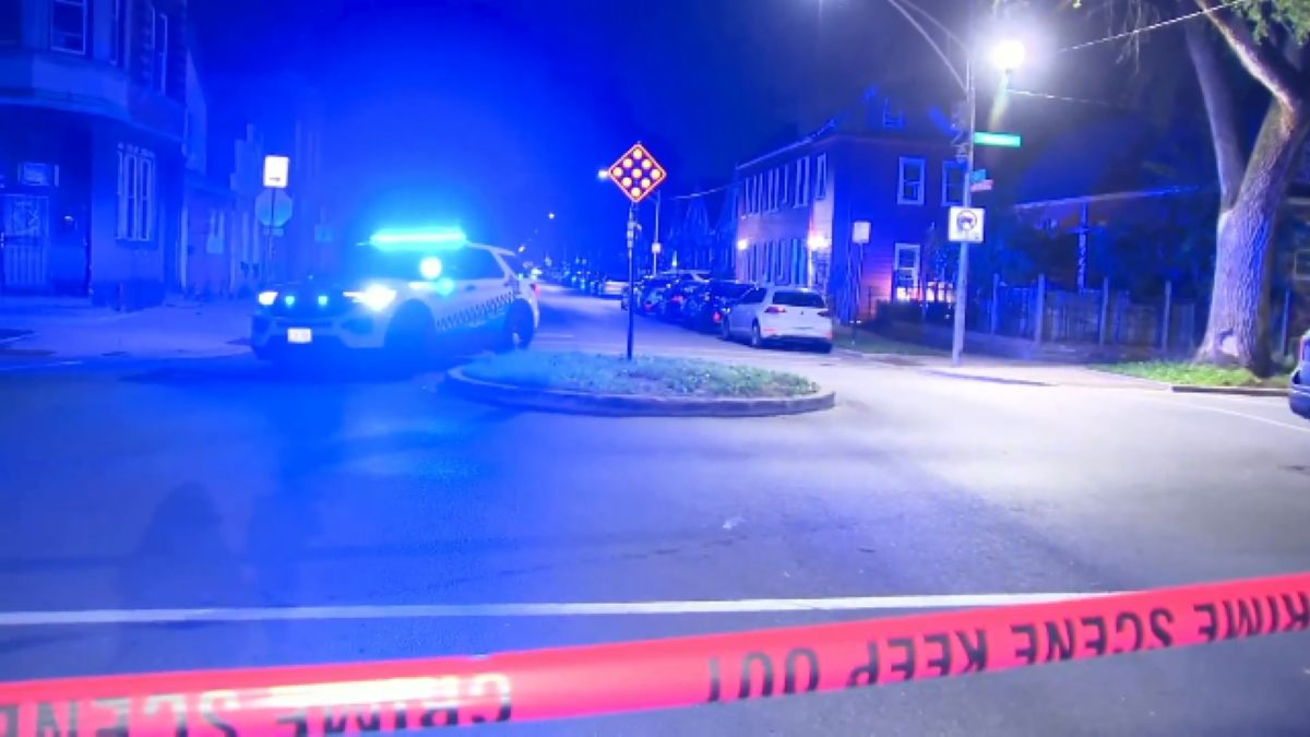 2 men shot following altercation with off-duty Chicago police officer